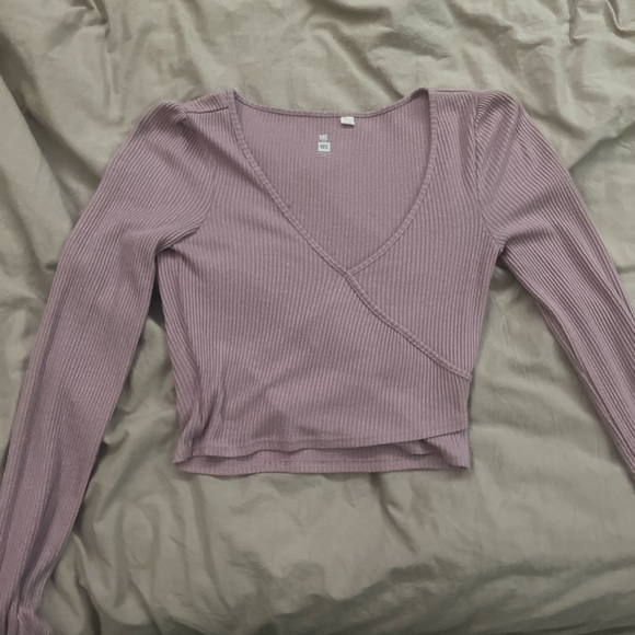 me to we crossover top! - Picture 2 of 4